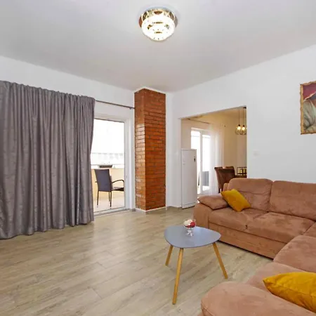 Apartment Karla Delux