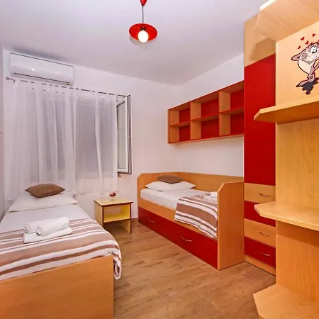 Karla Delux Apartment Makarska