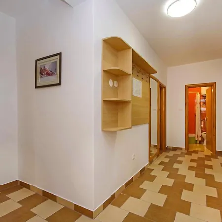 Apartment Karla Delux Makarska