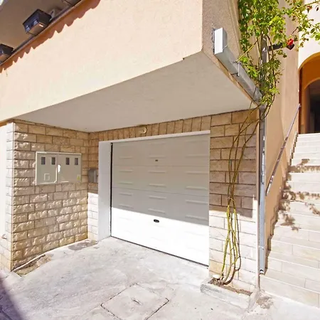 Karla Delux Apartmán *